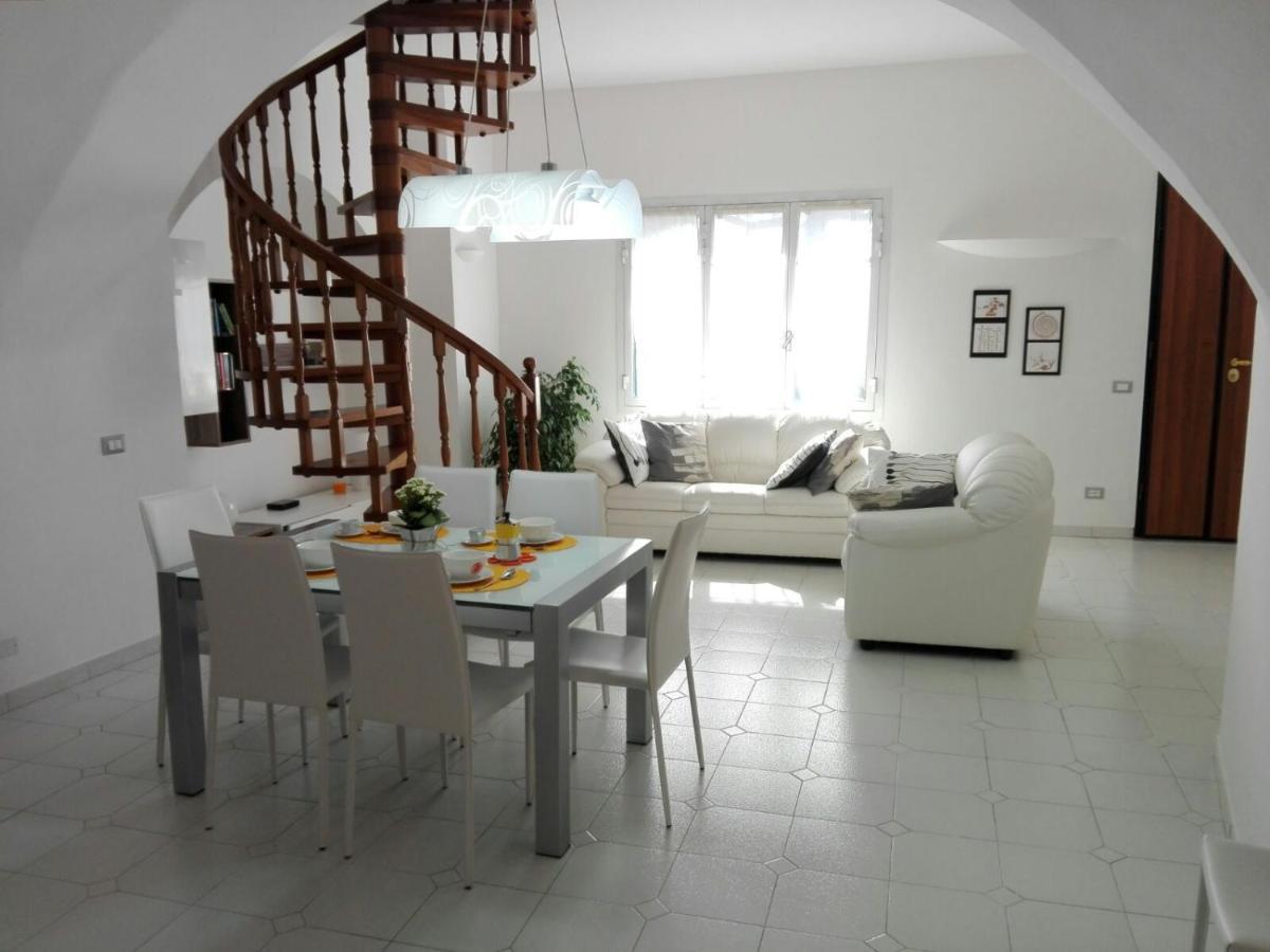 Villa Tramonti E Mare 2 à Cipressa Extérieur photo