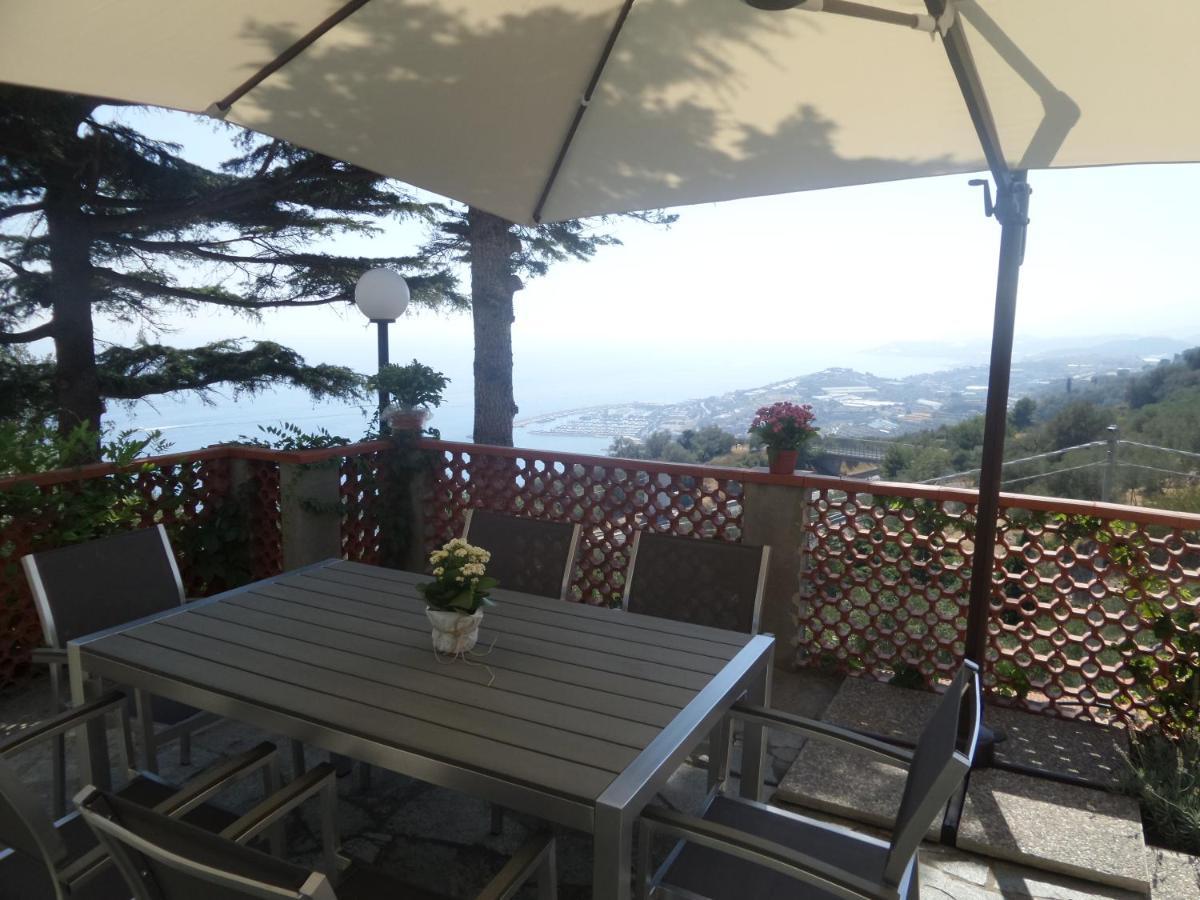 Villa Tramonti E Mare 2 à Cipressa Extérieur photo